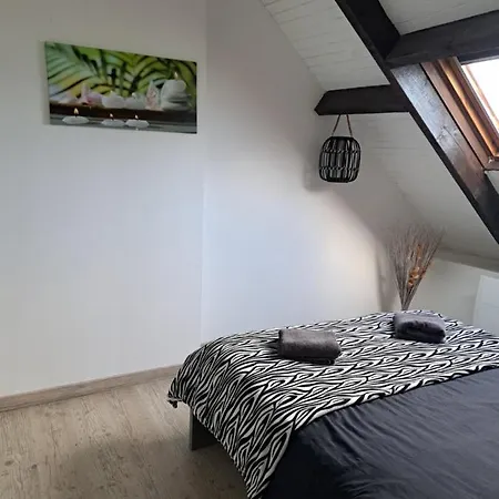 Holiday home L'hirondelle *